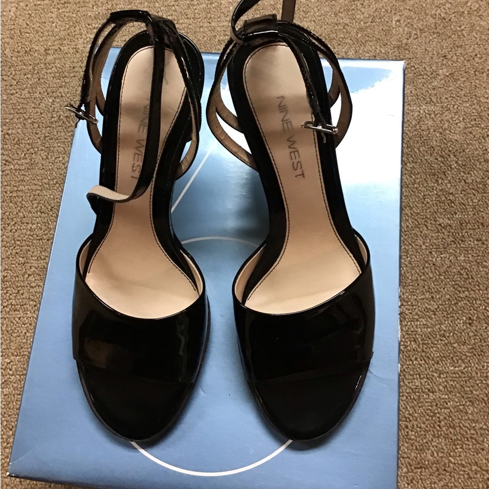 Womens Black Heels.  Size 7M